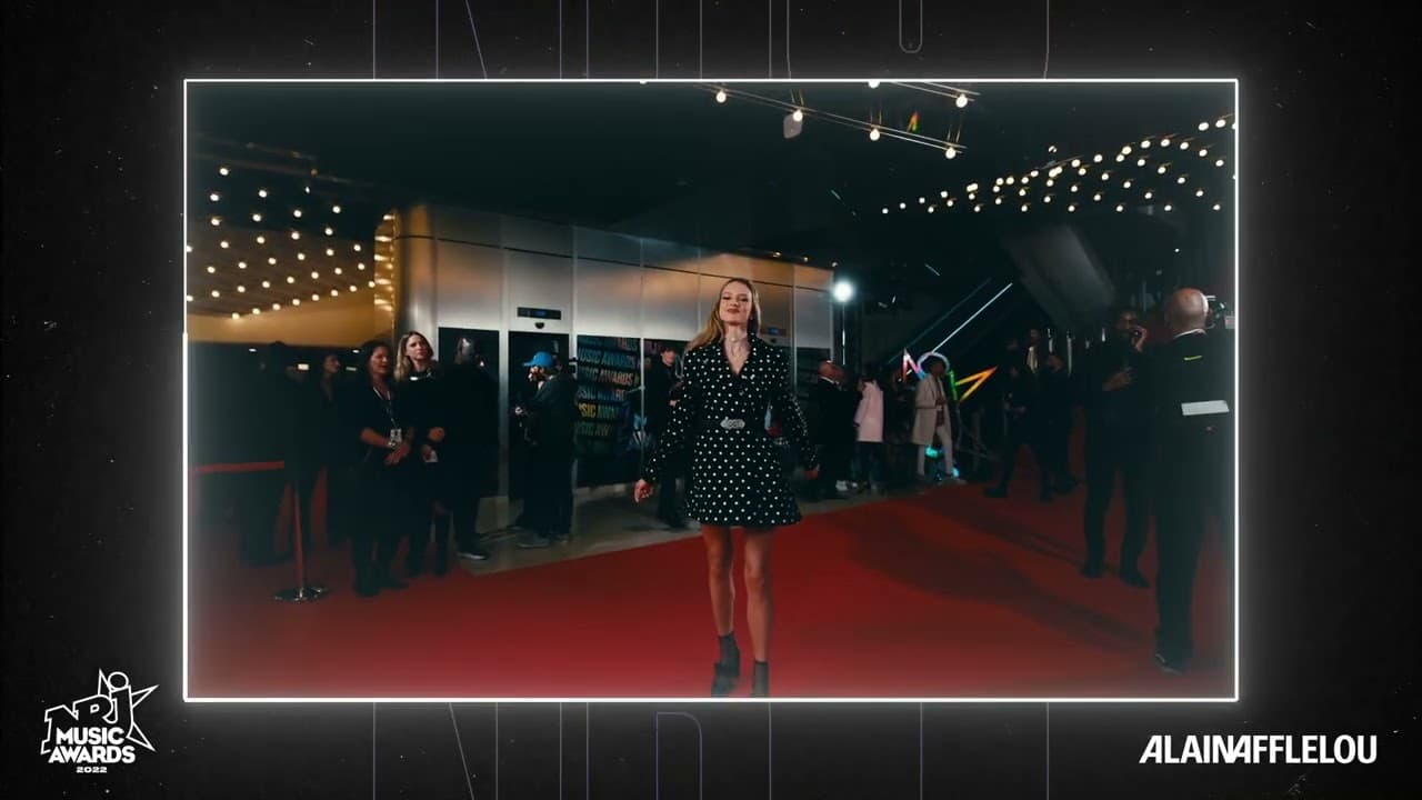 Glam Cam ALAIN AFFLELOU x NMA - Angèle