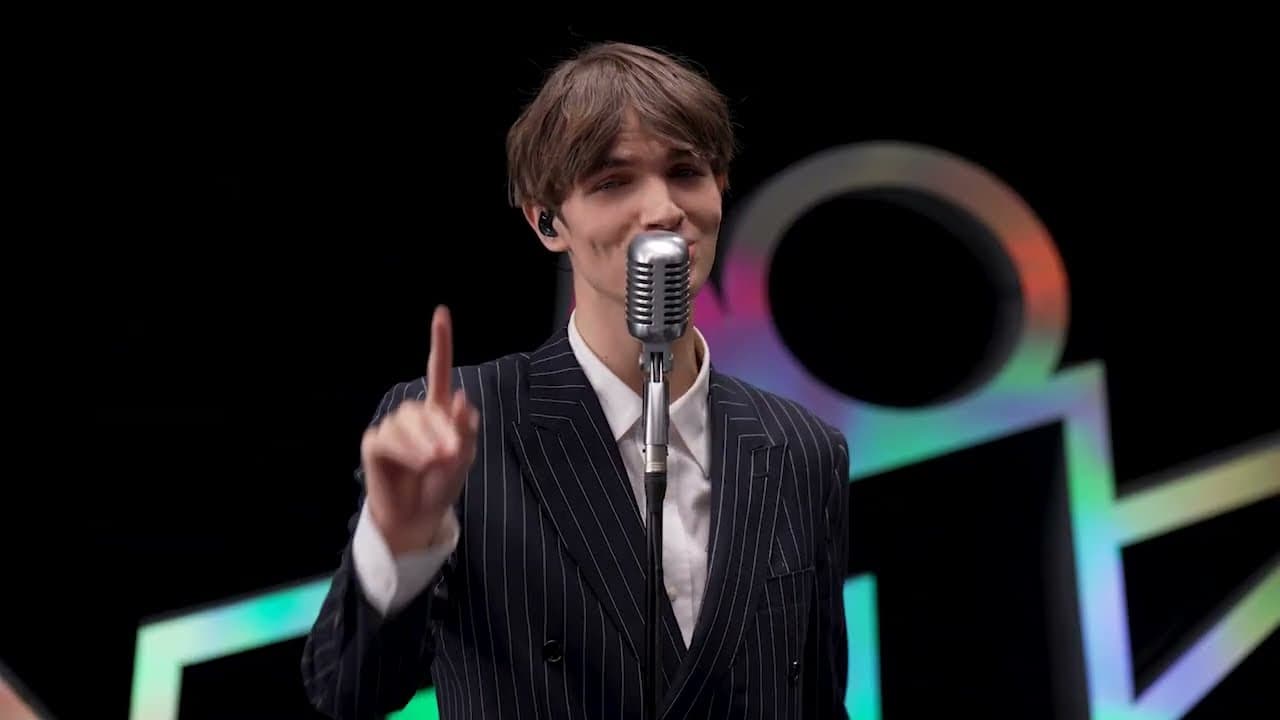 NRJ Music Awards 2022 - En studio avec Pierre de Maere qui reprend «Tous les mêmes» de Stromae